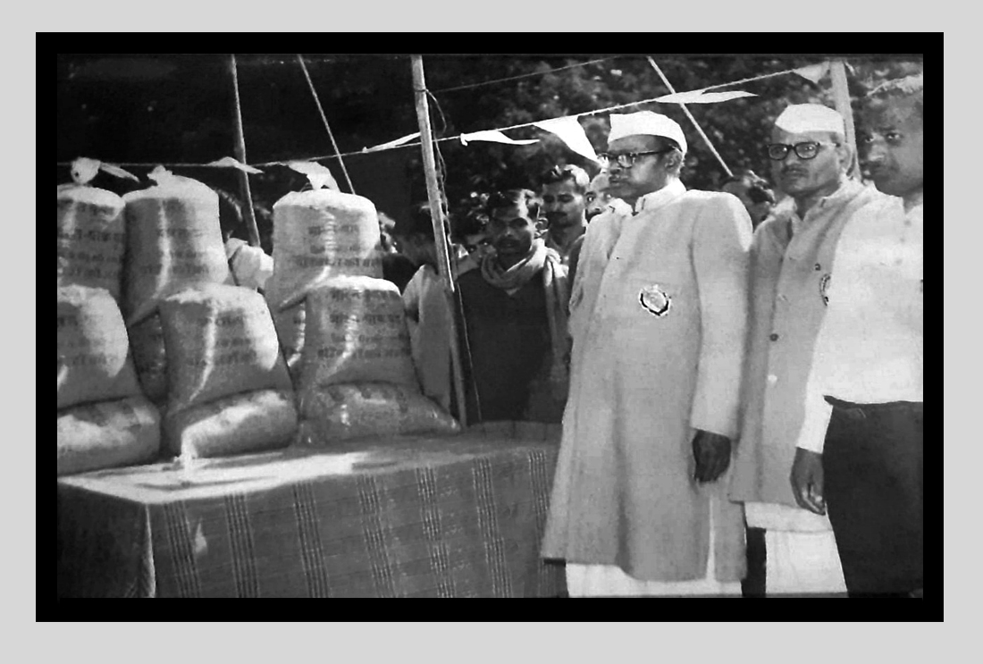 Dispatching supplies during Indo-China War 1962
